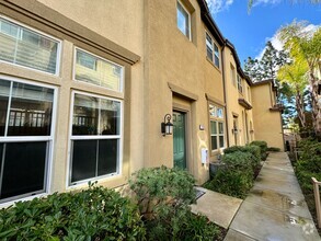 Building Photo - 1650 Waterlily Way