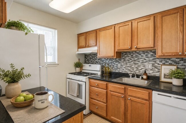 Building Photo - Arbors at Edenbridge Apartments and Townhomes