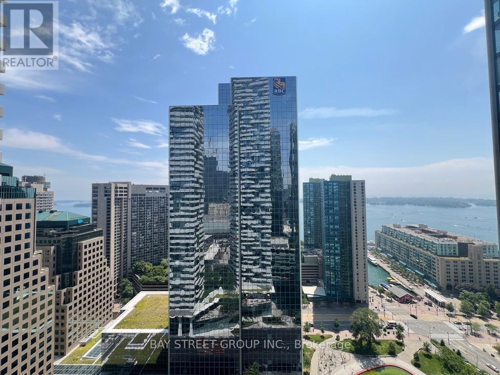 Photo principale - 100-3100 Harbour St