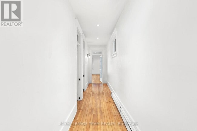 Building Photo - 181 Cathcart St