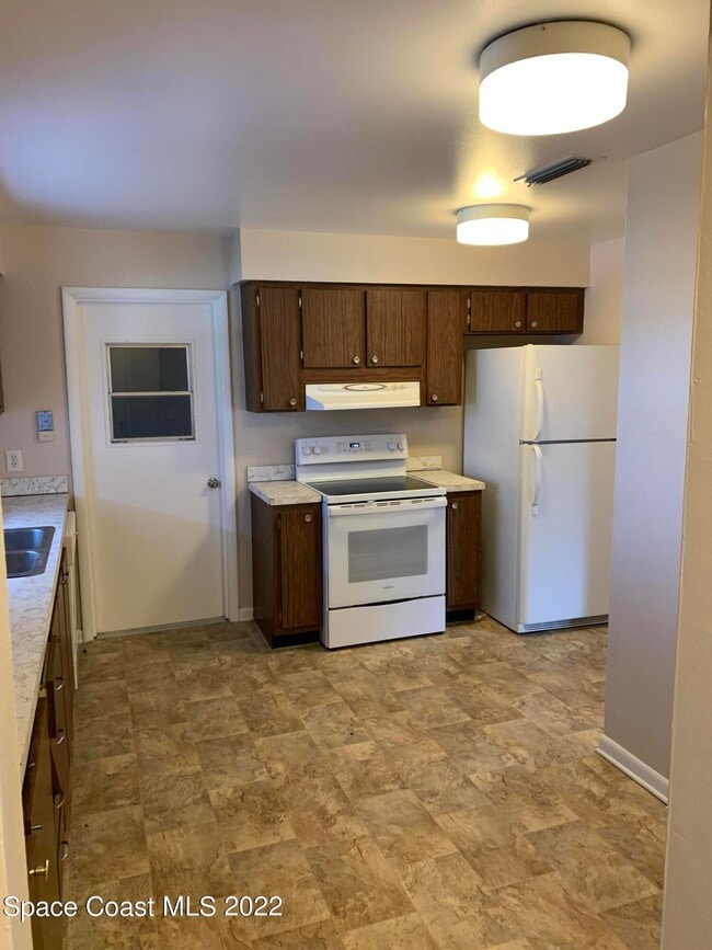 Building Photo - 1003 Coronado Dr