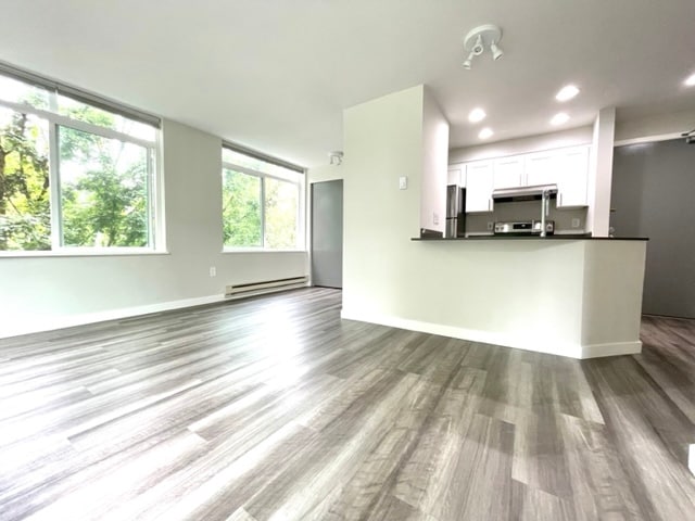 Building Photo - Interlake Place
