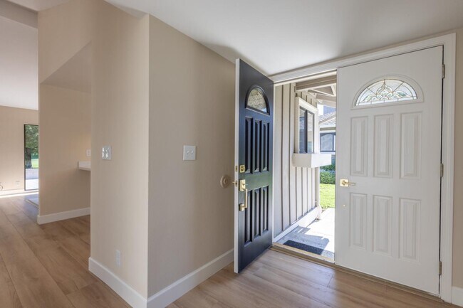 Foto del edificio - 2128 Presidio Ct