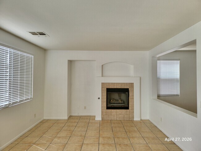 Foto del edificio - 4548 Flaming Ridge Trail