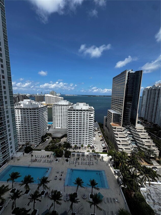 Primary Photo - 951 Brickell Ave
