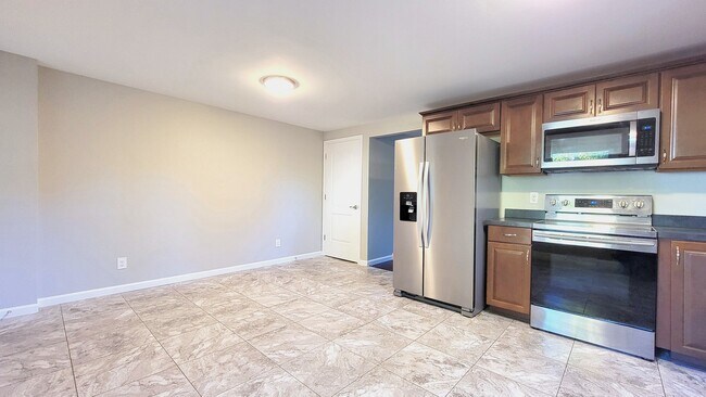 Foto del edificio - 141 Bennett Rd