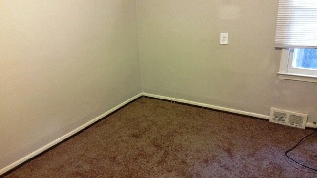 Building Photo - Charming Apartment in Westland