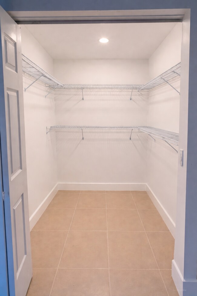 Foto del edificio - 826 NW 9th St