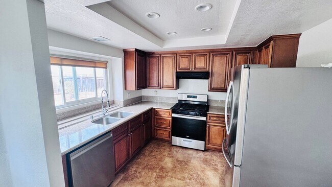 Foto del edificio - Bright. Modern. Walkable. – 4BR/3BA Home N...