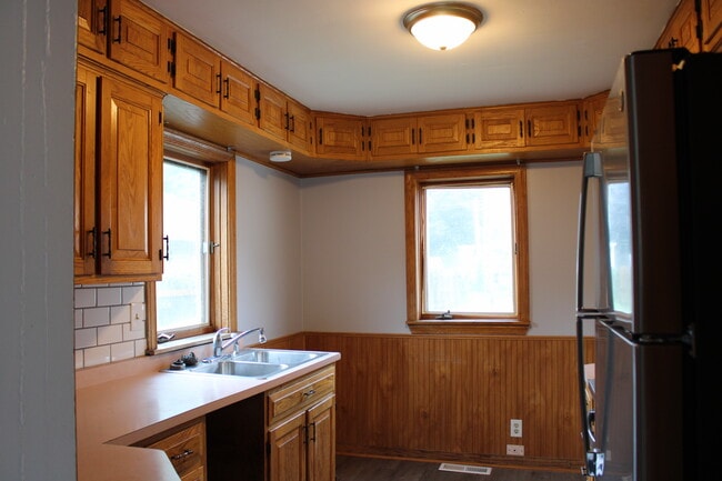 Building Photo - 215 Hessel Blvd