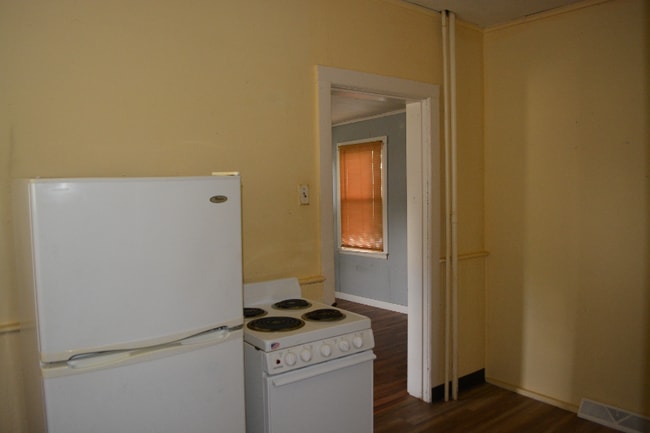 Building Photo - 126 Turin St