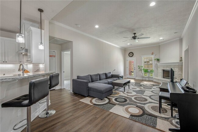 Foto del edificio - 1011 Dove Chase Ln