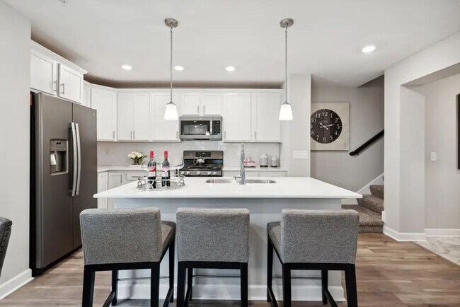 Foto del edificio - Awesome Lennar New Construction 3 Bed Townhouse