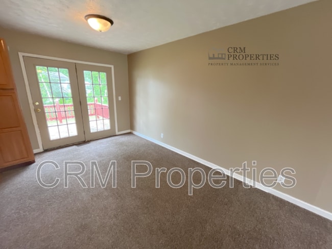 Building Photo - 2301 Tam O Shanter Rd