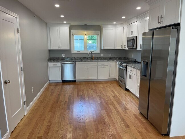 Foto del edificio - 1093 Main St