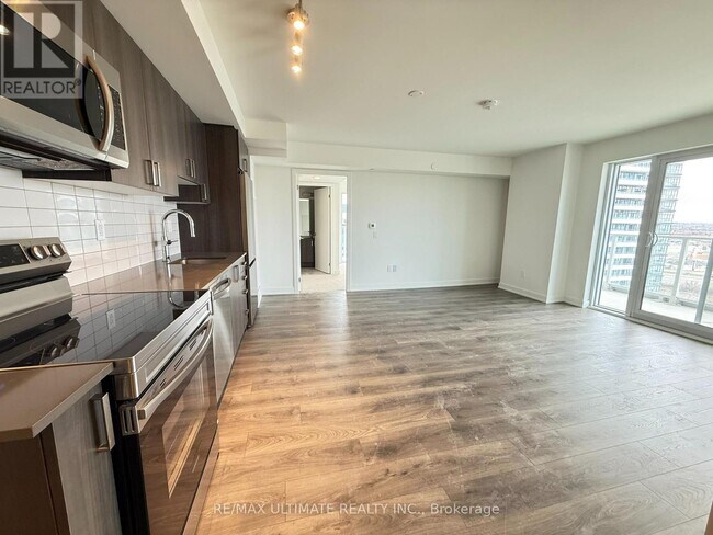 Photo du bâtiment - 1010 Sandy Beach Rd