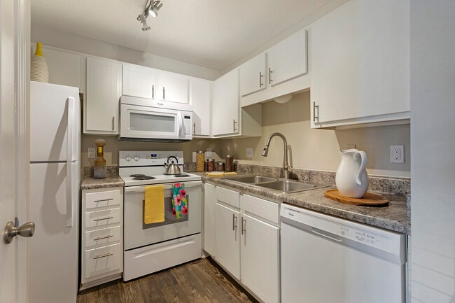 Building Photo - North Creek Apartments