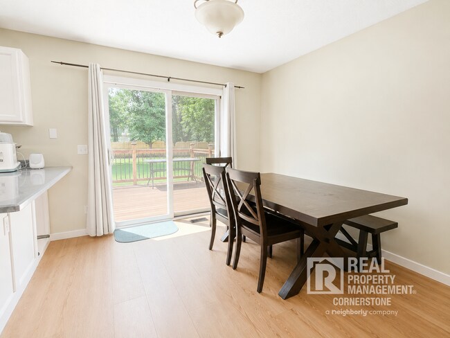 Foto del edificio - Spacious 4BD Home in Orchard Meadows | Finished Basement | Large Backyard