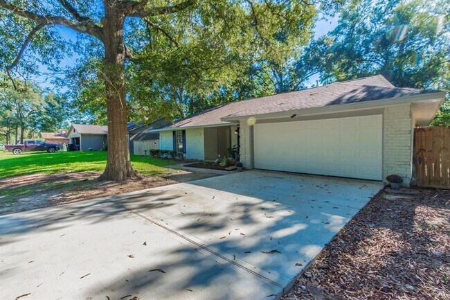Foto del edificio - 24419 Red Deer Dr