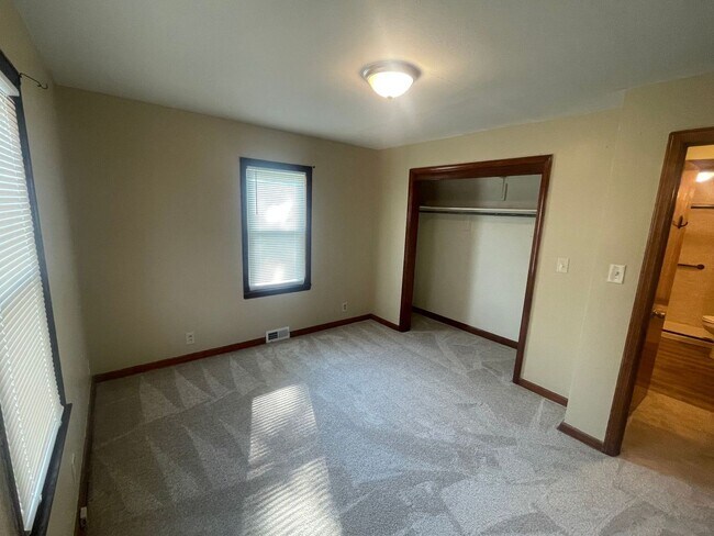 Building Photo - 4527-4529 30th Ave.