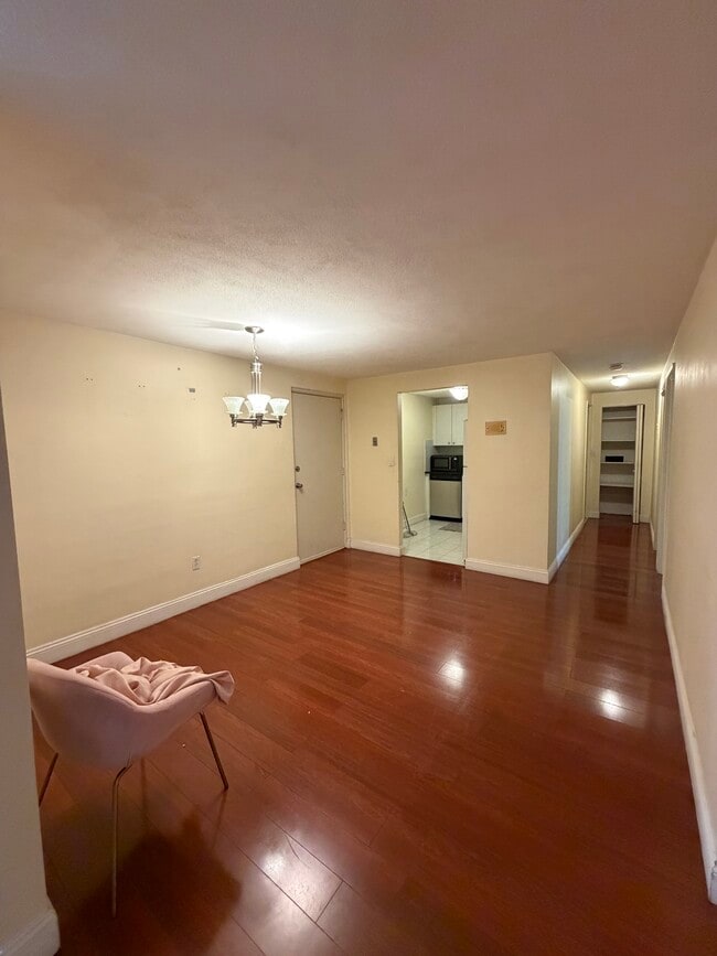 Building Photo - 215 Winter St