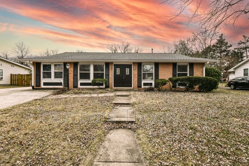 Primary Photo - 310 E Staunton Ave