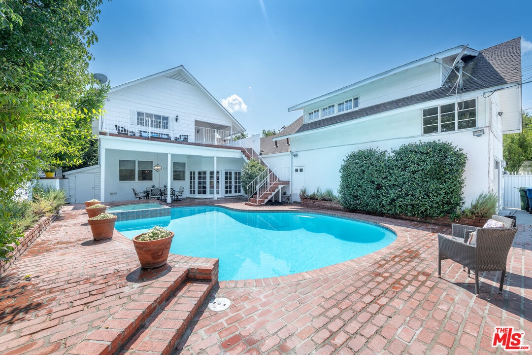 Foto principal - 12455 Sarah St
