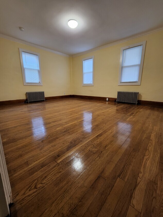 20 Williams St Unit 1, New London, CT 06320 Apartments in New London