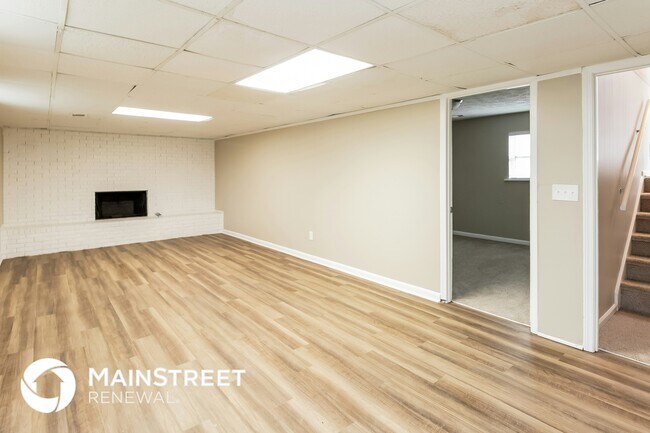 Foto del edificio - 8295 Englewood Trail
