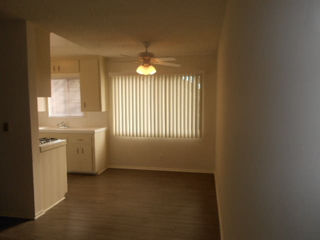 Building Photo - 3721 Midvale Ave