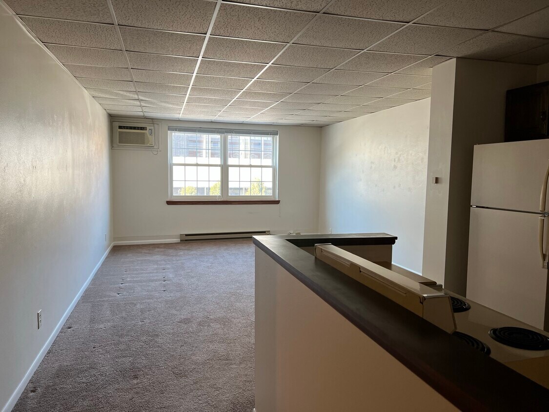 Primary Photo - 525 N 3rd St