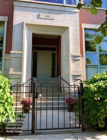 Building Photo - 431 E North Water St