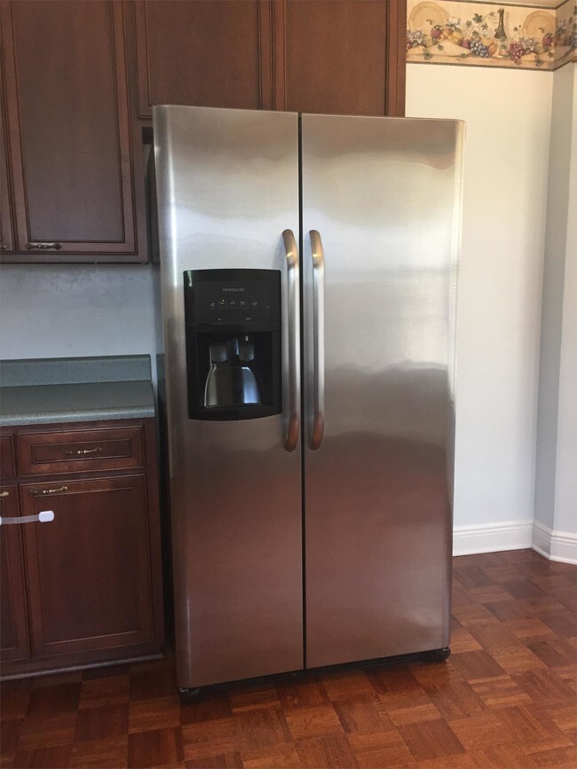Foto del edificio - 3494 Lands End Ln