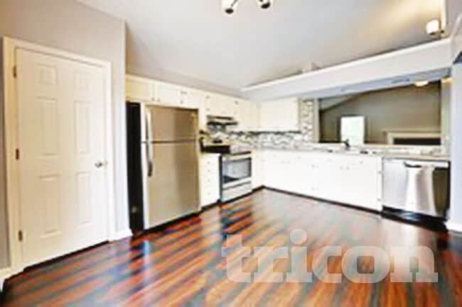 Building Photo - 1131 Yorkdale Dr