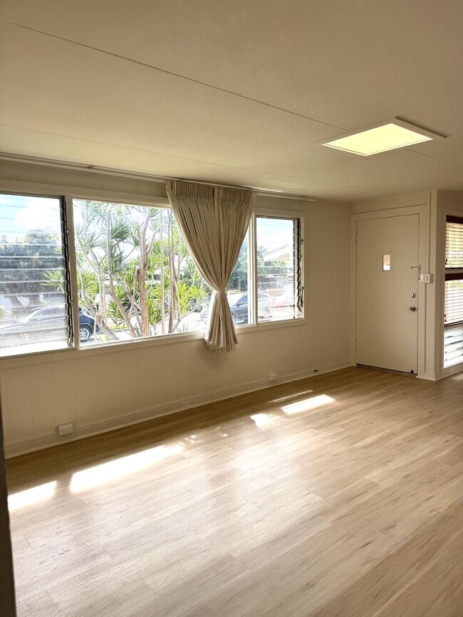 Foto del edificio - Kaimuki - Renovated Singled Family Home - 3 bedroom, 1.5 Bath with Carport