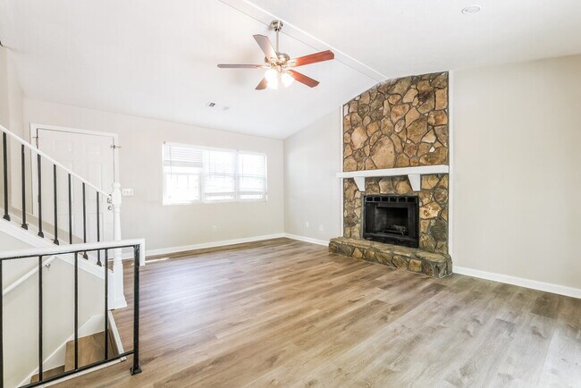 Foto del edificio - 4163 Shiloh Ridge Trail