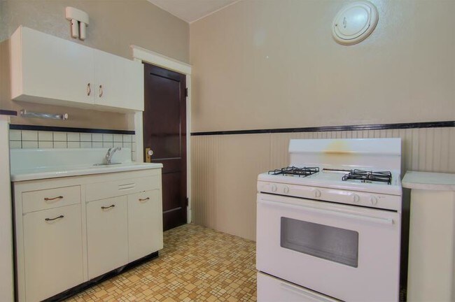 Foto del edificio - 5520 S Grand Blvd