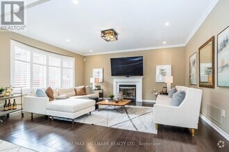 Building Photo - 765 Boughton Crescent