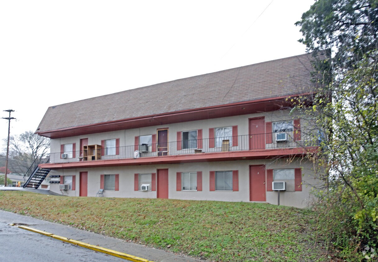 103 W Washington Ave, Clinton, TN 37716 Apartments in Clinton, TN