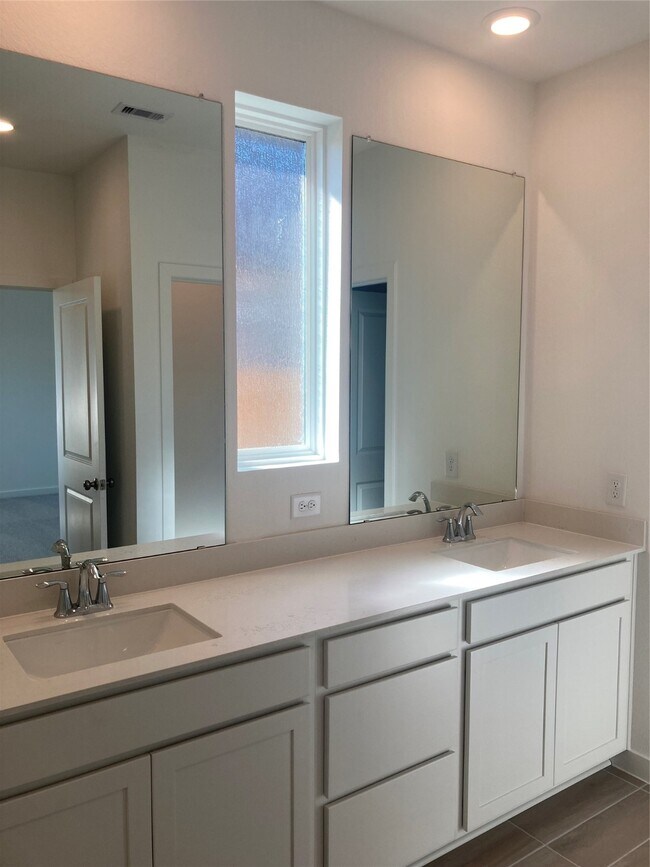 Building Photo - 9014 Marbled Duck Dr