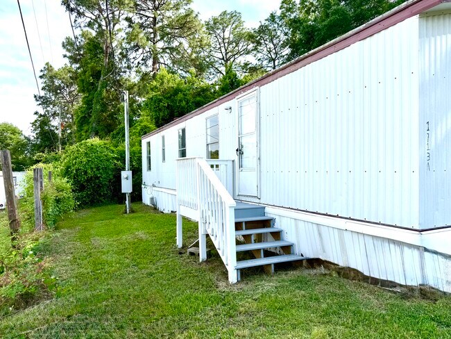 Foto del edificio - 1713 Crapps Ave