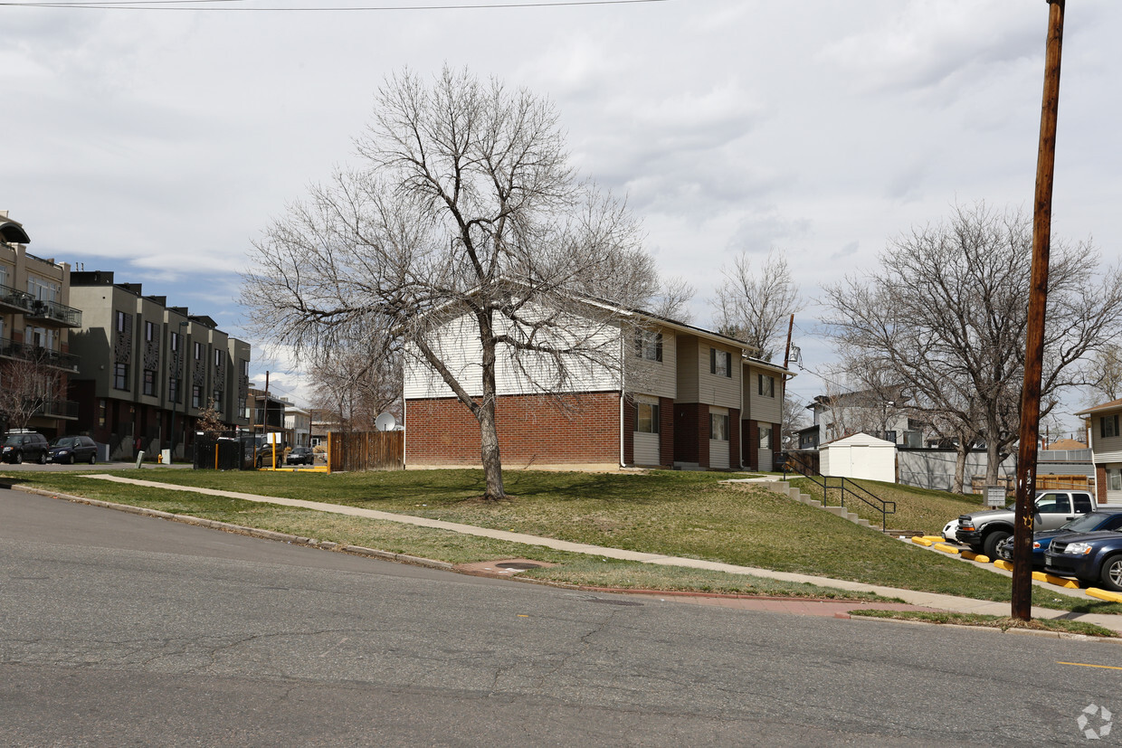 Foto del edificio - 3220 Shoshone St