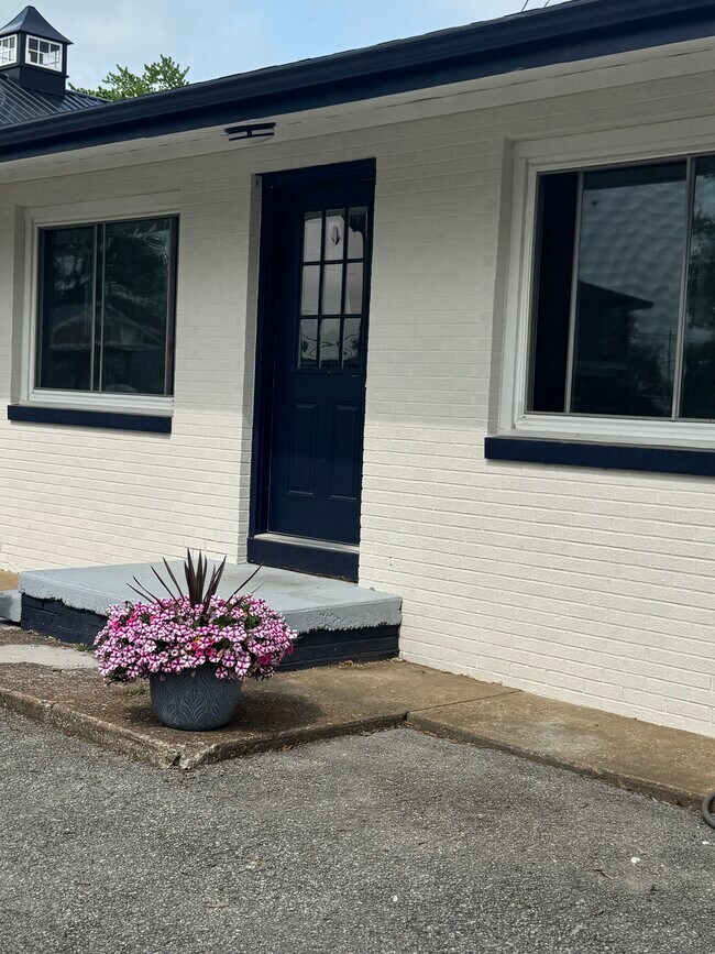 Foto del edificio - 1405 W Cherokee Trail