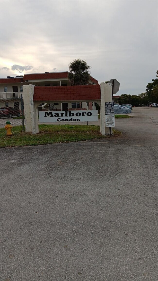 Foto del edificio - 4169 SW 67th Ave