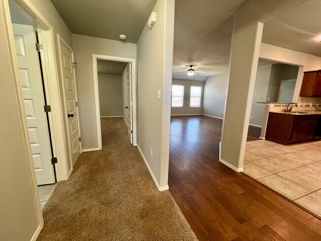 Building Photo - Beautiful 3 Bedroom Home in Southfield Hei...
