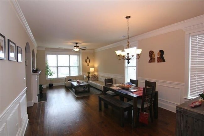 Foto del edificio - 1660 Jardin Ct