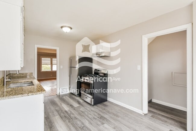 Foto del edificio - 4320 N 49th St