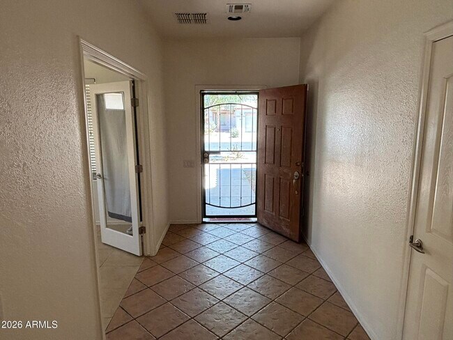 Foto del edificio - 11559 W Lincoln St