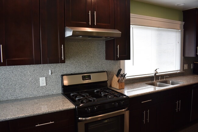 Foto del edificio - 917 Grand Ave