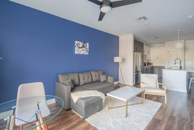 Building Photo - 701 W Rio Salado Pkwy